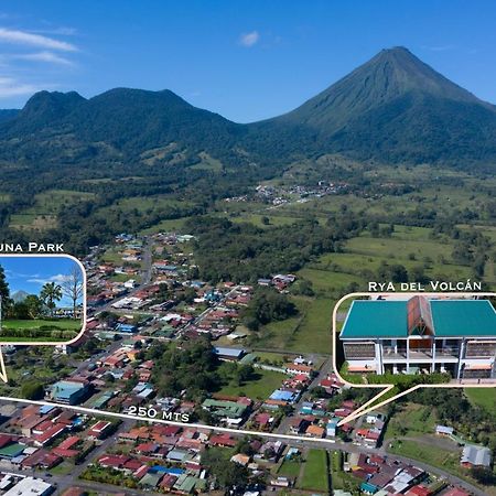 Apartamentos Equipados Rya Del Volcan La Fortuna Екстериор снимка