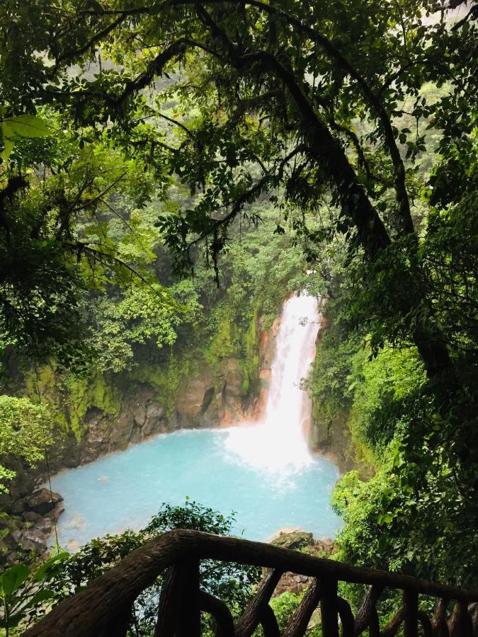 Apartamentos Equipados Rya Del Volcan La Fortuna Екстериор снимка